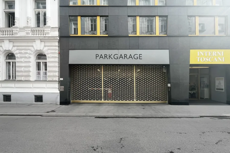 tiefgaragenrolltor-propark-rollgitter-siro-gold-eloxiert-wien-1070-lindengasse